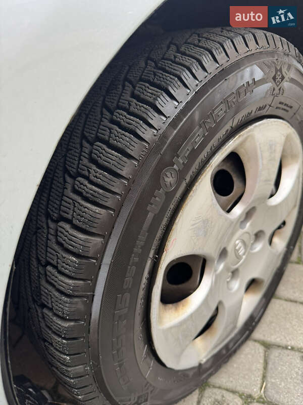 Седан Kia Cerato 2007 в Ирпене