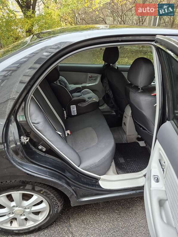 Седан Kia Cerato 2007 в Днепре