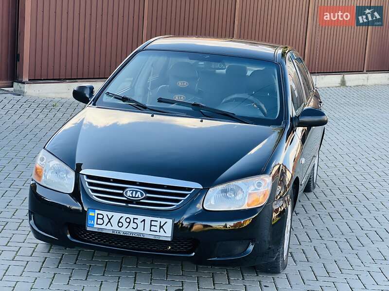 Седан Kia Cerato 2007 в Черновцах