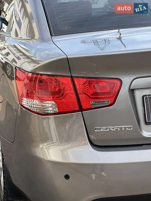 Седан Kia Cerato 2009 в Одессе