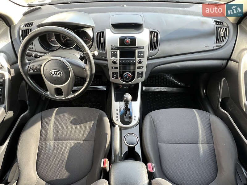 Седан Kia Cerato 2009 в Одессе