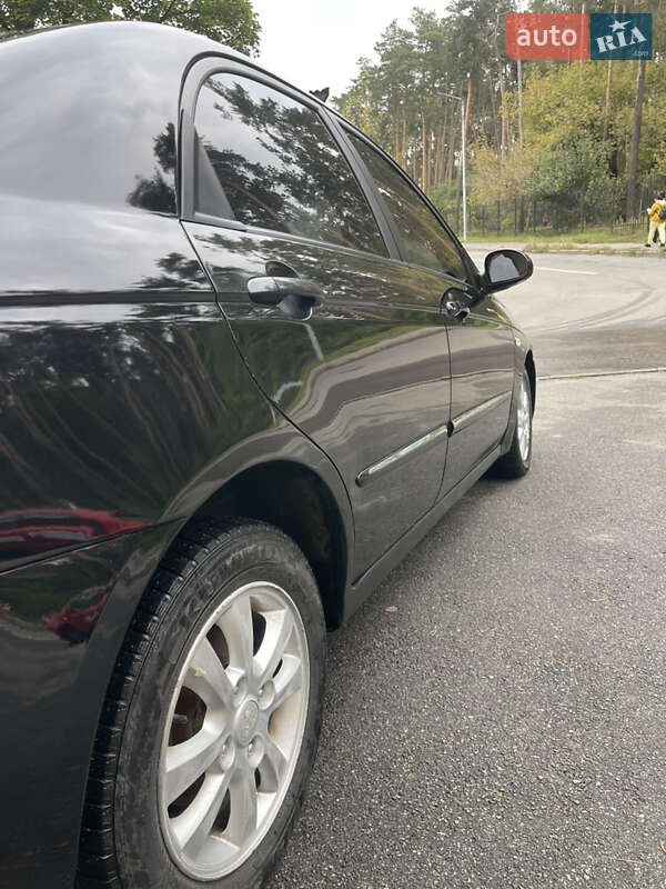 Седан Kia Cerato 2007 в Киеве