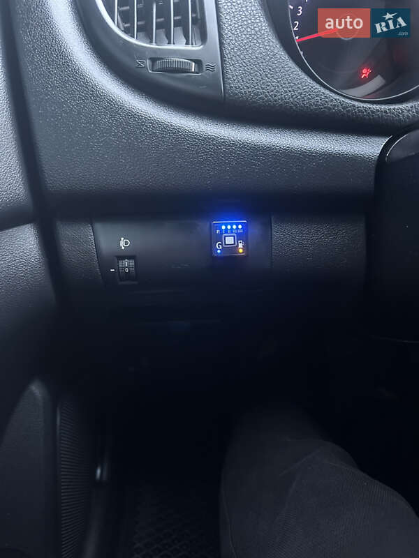 Седан Kia Cerato 2011 в Горишних Плавнях