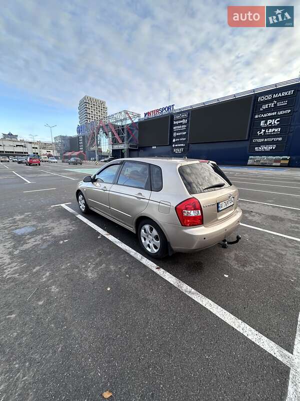 Хэтчбек Kia Cerato 2006 в Киеве