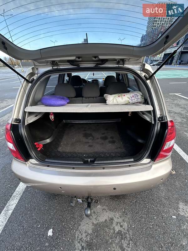 Хэтчбек Kia Cerato 2006 в Киеве