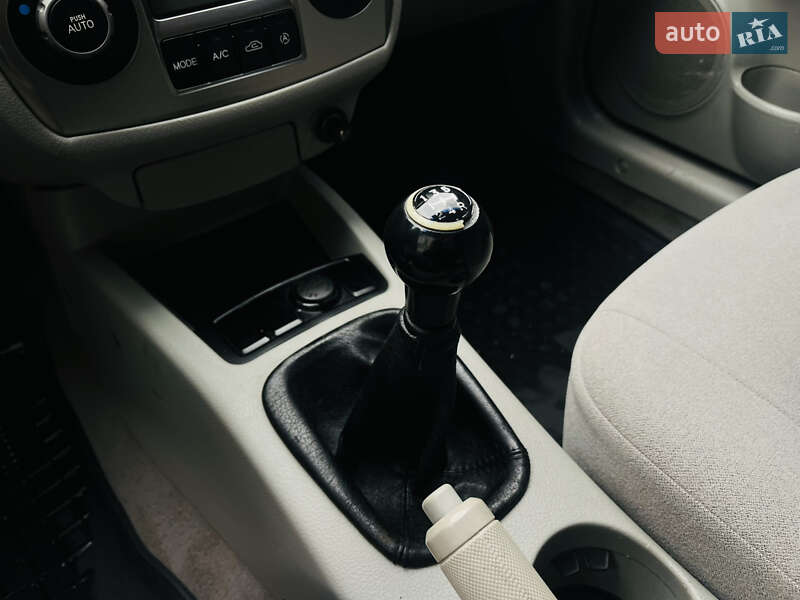 Седан Kia Cerato 2006 в Харькове