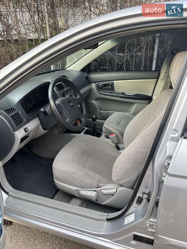 Седан Kia Cerato 2006 в Черкассах