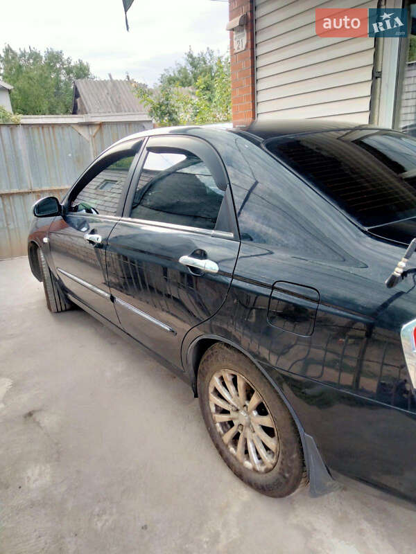 Седан Kia Cerato 2007 в Кривом Роге