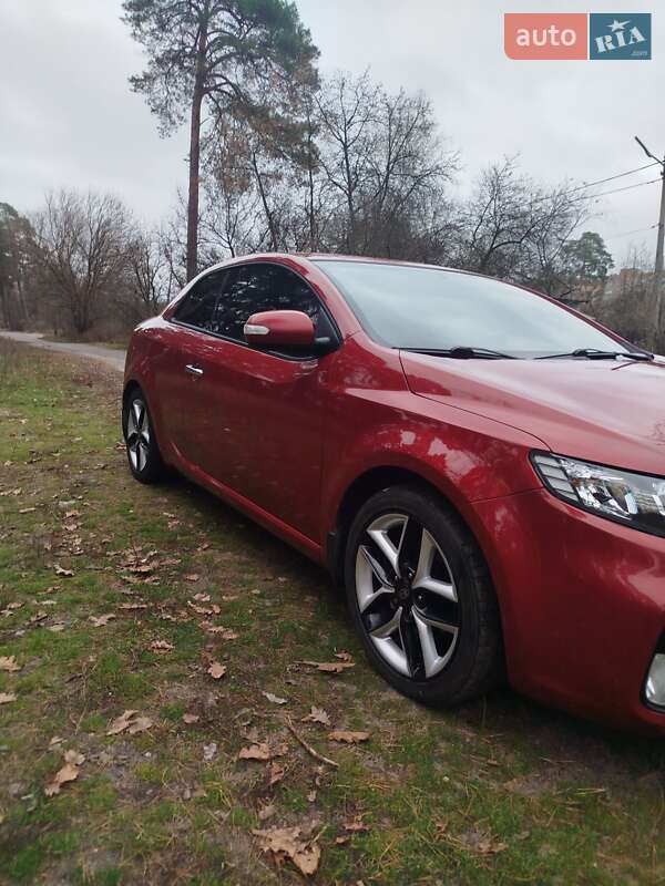 Купе Kia Cerato 2010 в Киеве фото 4 Купе Kia Cerato 2010 в Киеве