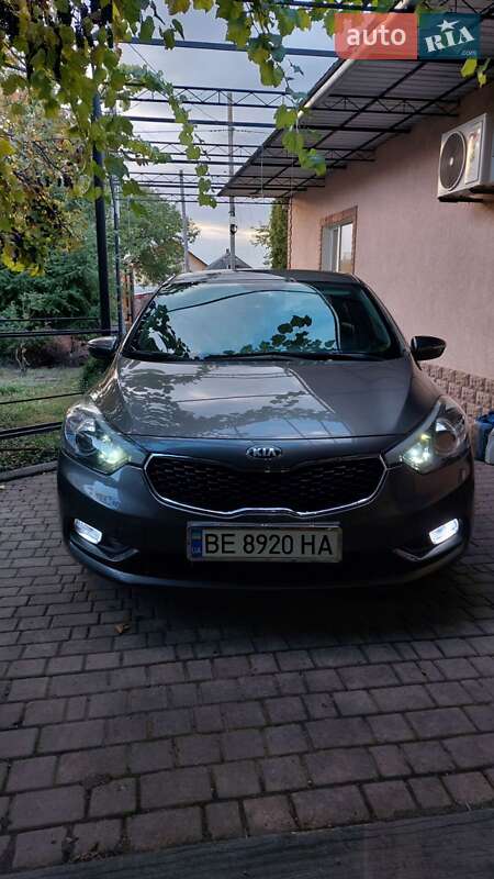 Седан Kia Cerato 2012 в Первомайске