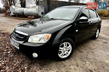 Седан Kia Cerato 2006 в Краснограді