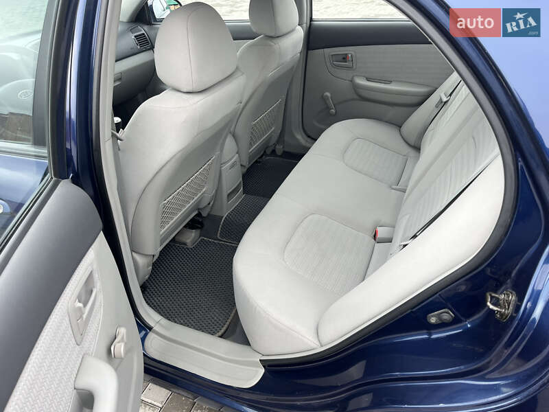 Седан Kia Cerato 2006 в Первомайске