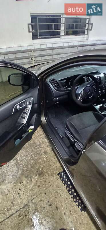 Седан Kia Cerato 2009 в Запорожье фото 4 Седан Kia Cerato 2009 в Запорожье