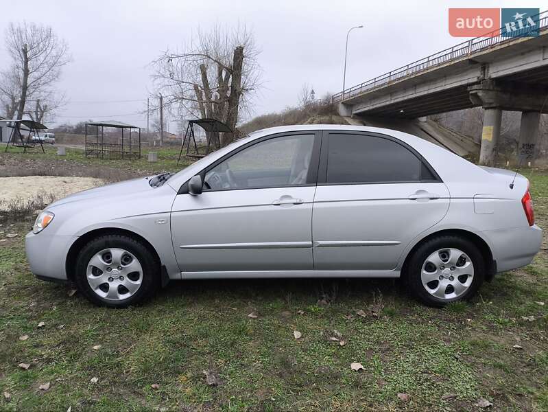 Седан Kia Cerato 2006 в Кобеляках