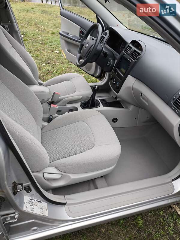 Седан Kia Cerato 2006 в Кобеляках