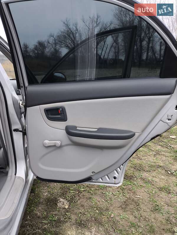 Седан Kia Cerato 2006 в Кобеляках