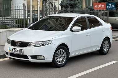 Седан Kia Cerato 2012 в Киеве