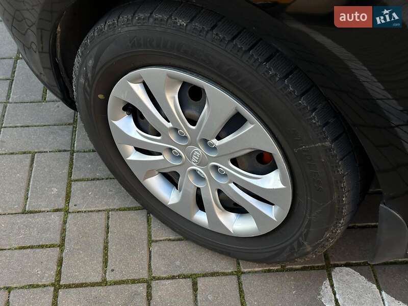 Седан Kia Cerato 2009 в Одесі