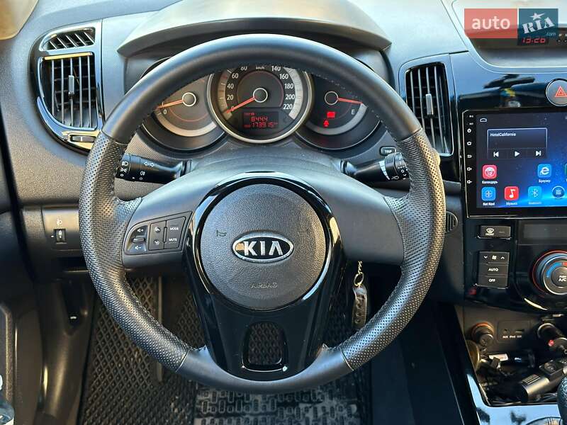 Седан Kia Cerato 2009 в Одесі