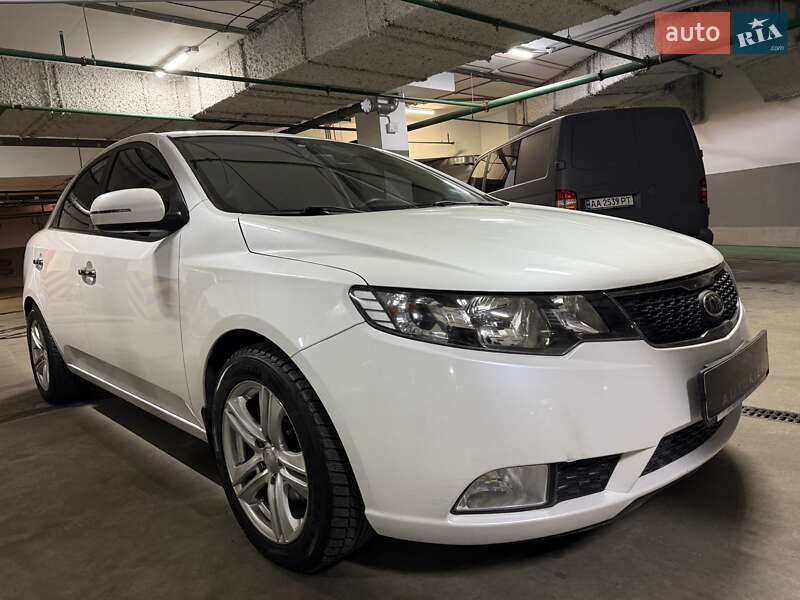 Седан Kia Cerato 2011 в Києві