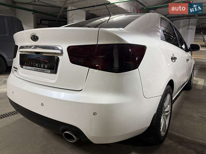 Седан Kia Cerato 2011 в Києві