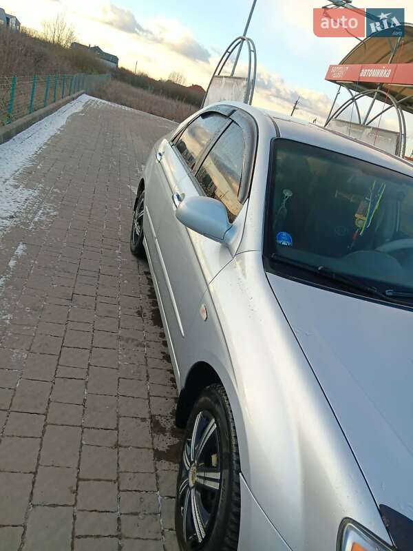 Седан Kia Cerato 2005 в Ужгороді