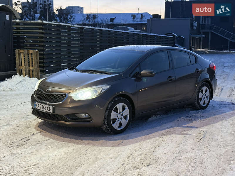 Седан Kia Cerato 2014 в Києві