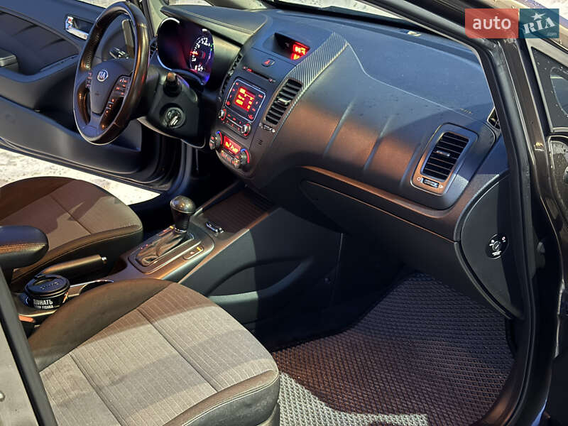 Седан Kia Cerato 2014 в Києві