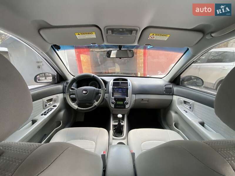 Седан Kia Cerato 2007 в Новояворовске