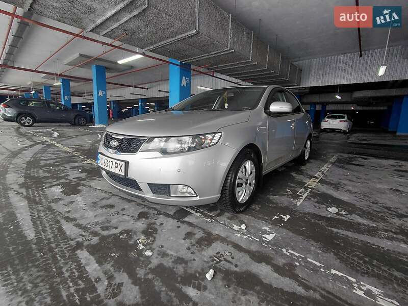 Седан Kia Cerato 2012 в Львове