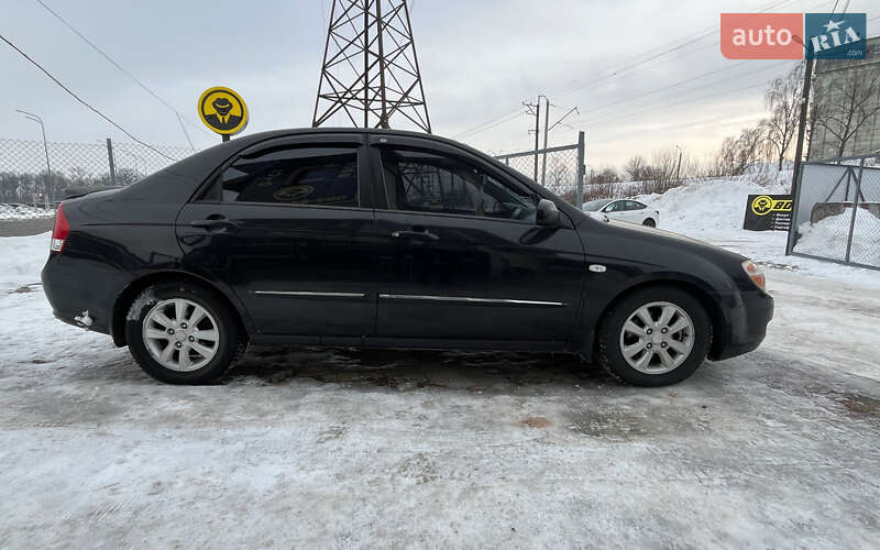 Седан Kia Cerato 2007 в Стрые