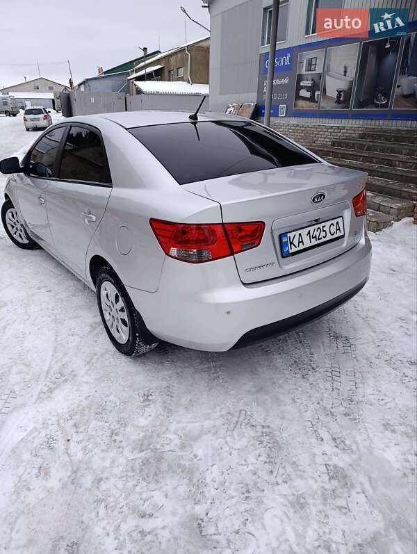 Седан Kia Cerato 2009 в Хмельнике