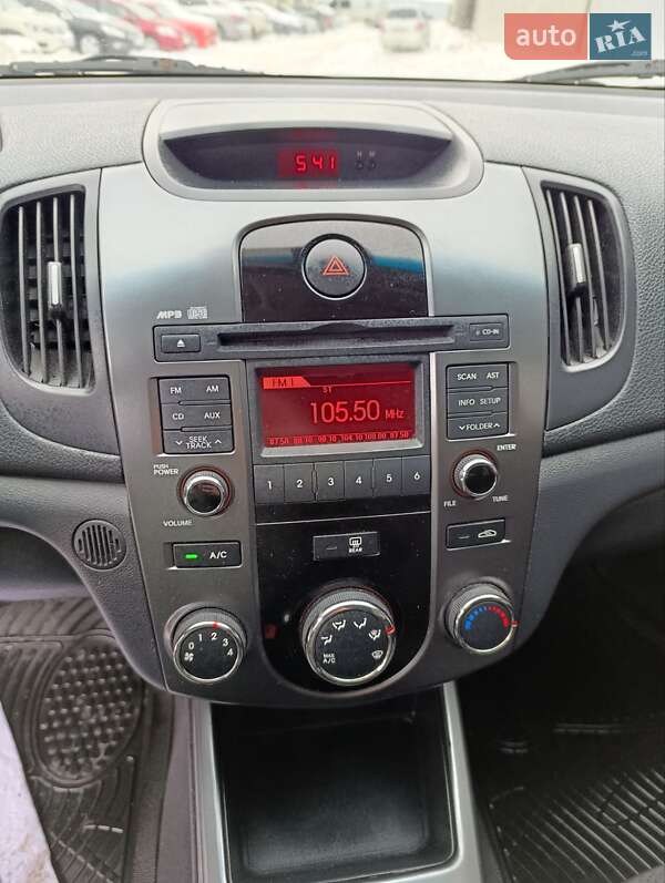 Седан Kia Cerato 2009 в Хмельнике