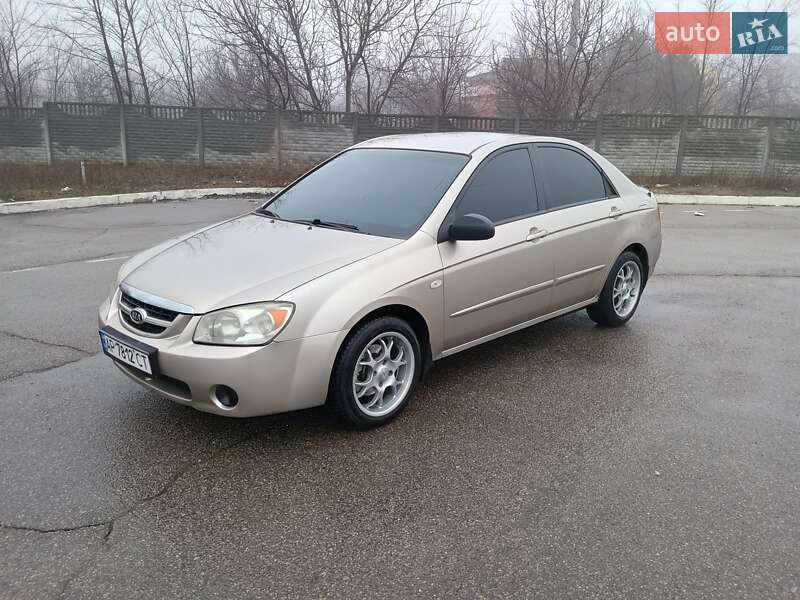 Седан Kia Cerato 2006 в Запорожье