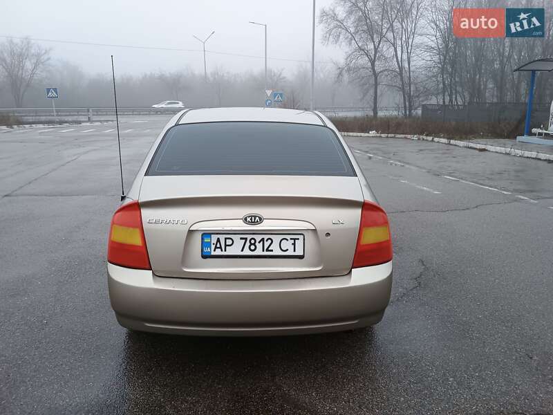 Седан Kia Cerato 2006 в Запорожье
