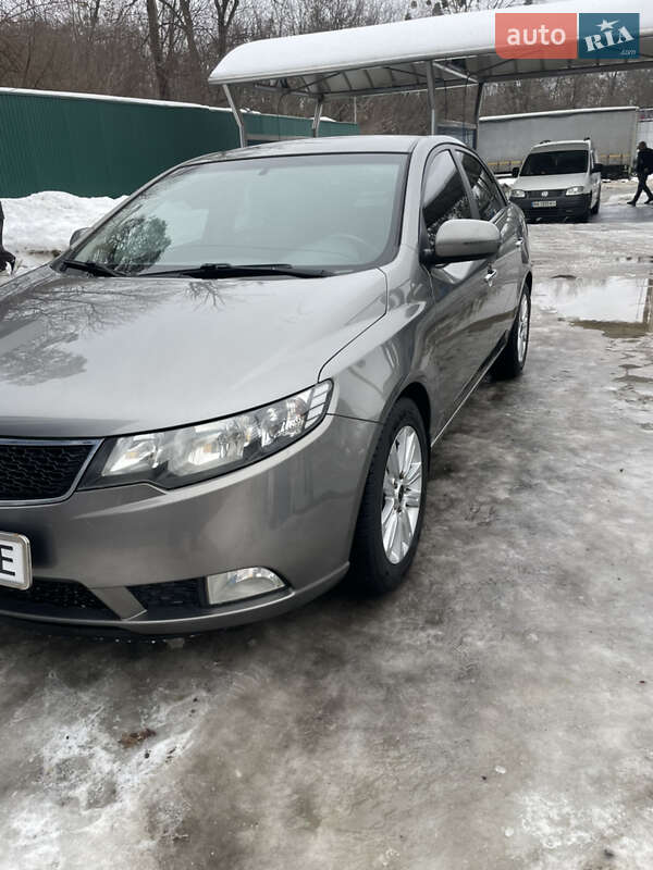 Седан Kia Cerato 2011 в Киеве фото 4 Седан Kia Cerato 2011 в Киеве