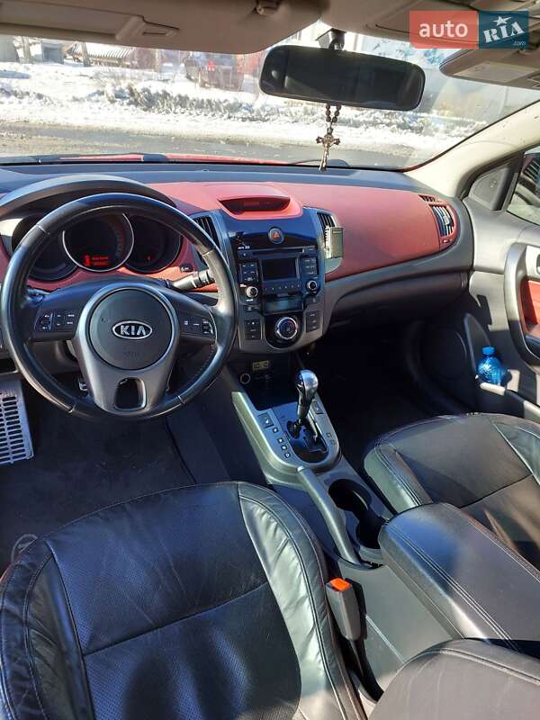 Купе Kia Cerato 2010 в Києві фото 9 Купе Kia Cerato 2010 в Києві