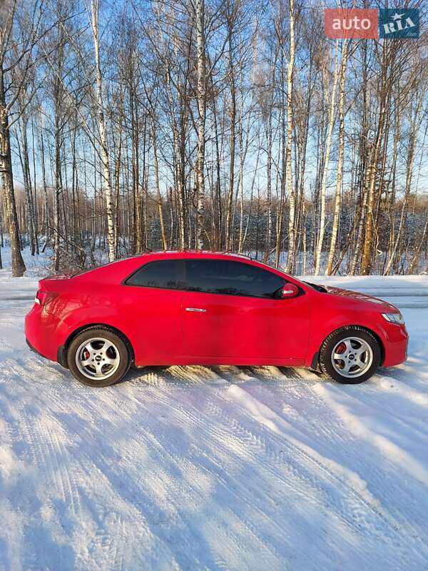 Купе Kia Cerato 2010 в Києві фото 8 Купе Kia Cerato 2010 в Києві
