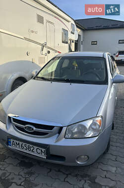 Седан Kia Cerato 2005 в Львові