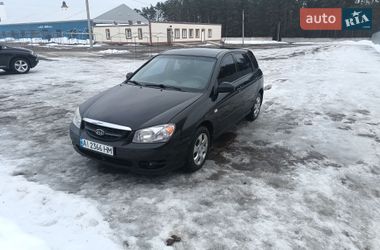 Хэтчбек Kia Cerato 2006 в Обухове