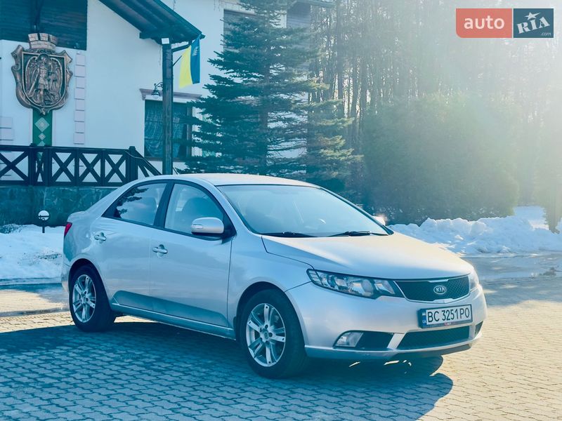 Седан Kia Cerato 2009 в Львове фото 2 Седан Kia Cerato 2009 в Львове