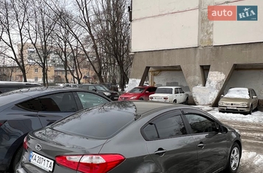 Седан Kia Cerato 2013 в Киеве