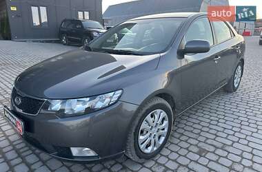 Седан Kia Cerato 2012 в Львове