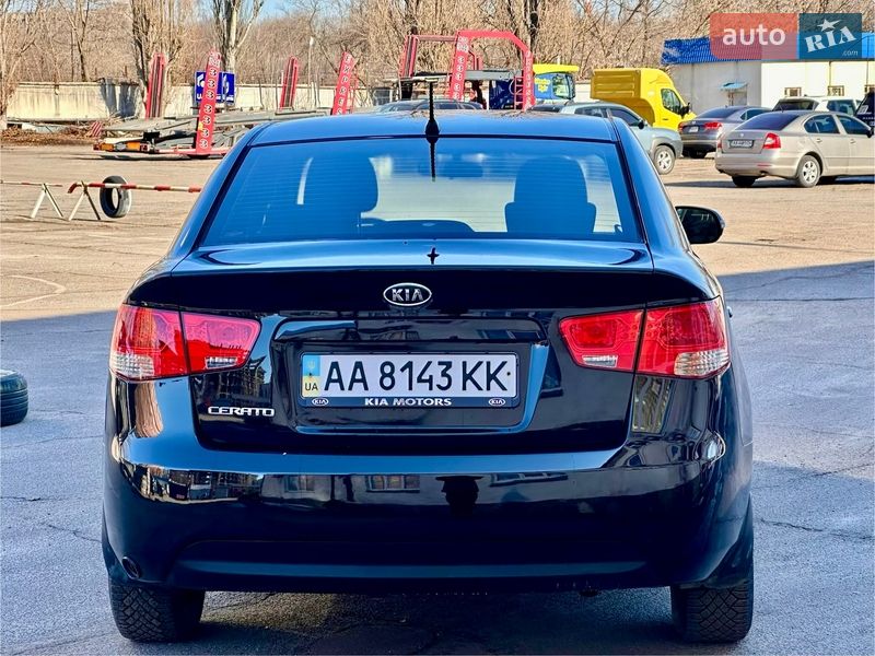 Седан Kia Cerato 2009 в Киеве