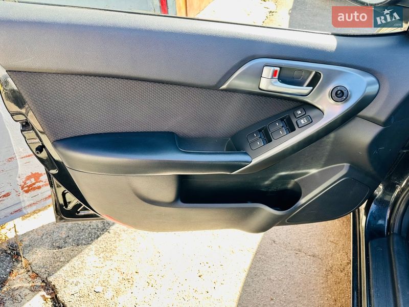 Седан Kia Cerato 2009 в Киеве