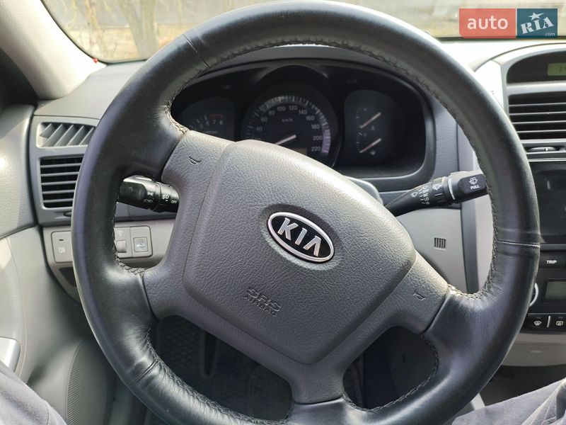 Седан Kia Cerato 2007 в Гусятине