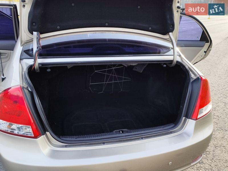 Седан Kia Cerato 2007 в Запоріжжі