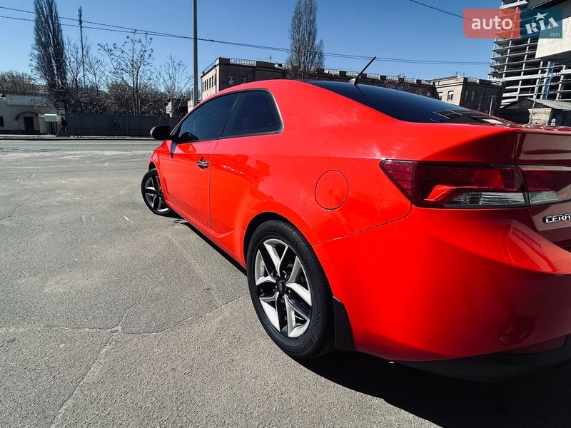 Купе Kia Cerato 2010 в Києві