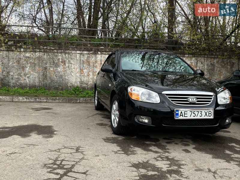 Седан Kia Cerato 2008 в Каменском