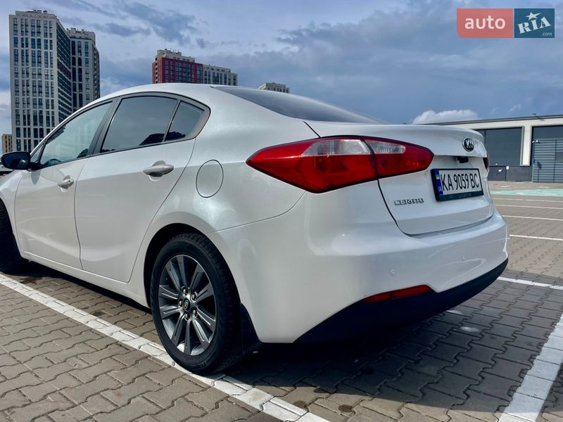 Седан Kia Cerato 2013 в Києві
